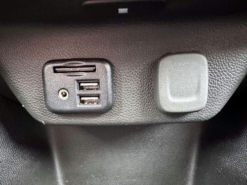 Used 2023 Chevrolet Traverse RS AWD/4WD image 25