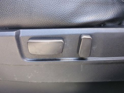 Used 2017 Mitsubishi Outlander GT AWD/4WD image 16
