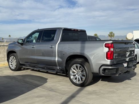 Used 2021 Chevrolet Silverado 1500 High Country w/ Technology Package image 9
