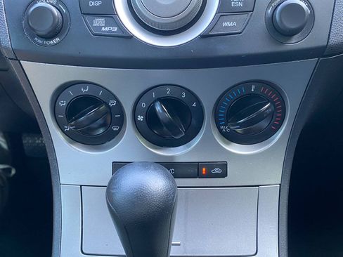 Used 2010 MAZDA MAZDA3 i Touring FWD image 24