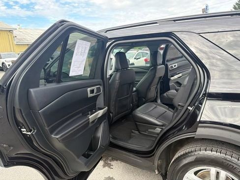Used 2023 Ford Explorer XLT w/ Equipment Group 202A AWD/4WD image 42