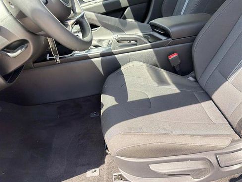 New 2026 Hyundai Elantra SE FWD image 14
