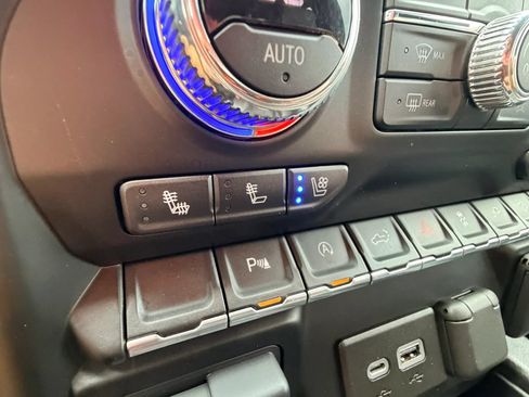 Used 2021 GMC Sierra 1500 AT4 w/ AT4 Value Package AWD/4WD image 21
