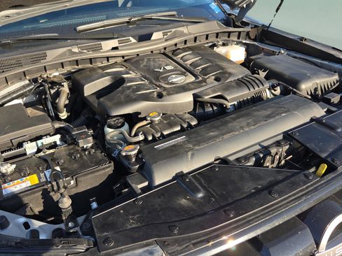 Used 2024 Nissan Armada SL w/ Captain's Chairs Package image 21