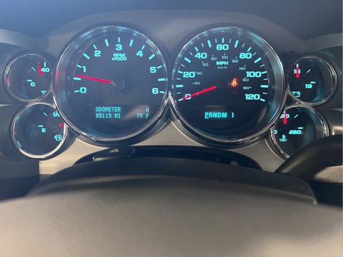 Used 2010 Chevrolet Silverado 2500 LT w/ Interior Plus Package RWD image 60