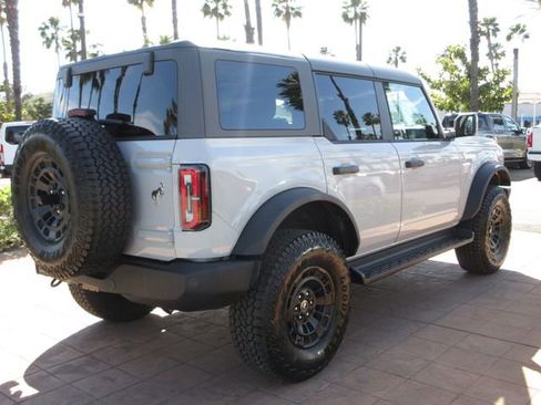 New 2026 Ford Bronco Outer Banks w/ Sasquatch Package AWD/4WD image 4