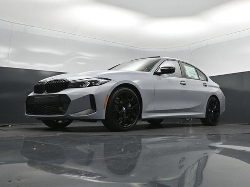 New 2026 BMW 330i Sedan w/ M Sport Package RWD image 38