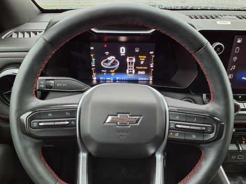 Used 2023 Chevrolet Colorado Z71 w/ Z71 Convenience Package 2 image 12