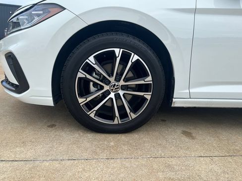 Used 2025 Volkswagen Jetta Sport FWD image 25