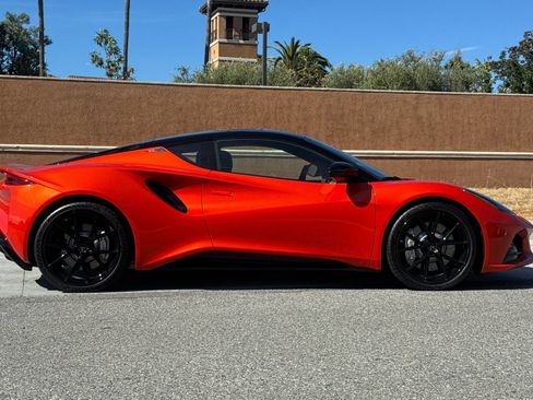 Used 2025 Lotus Emira RWD image 3