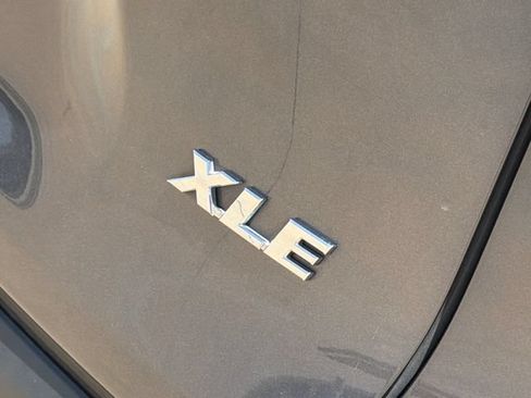 Used 2023 Toyota RAV4 XLE w/ Convenience Package FWD image 9