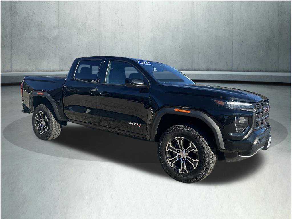 Used 2023 GMC Canyon AT4 w/ AT4 Premium Package AWD/4WD image 9