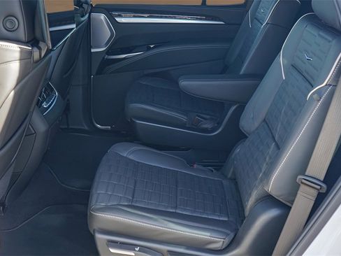 New 2026 Cadillac Escalade Platinum Sport w/ LPO, ONYX Package image 20