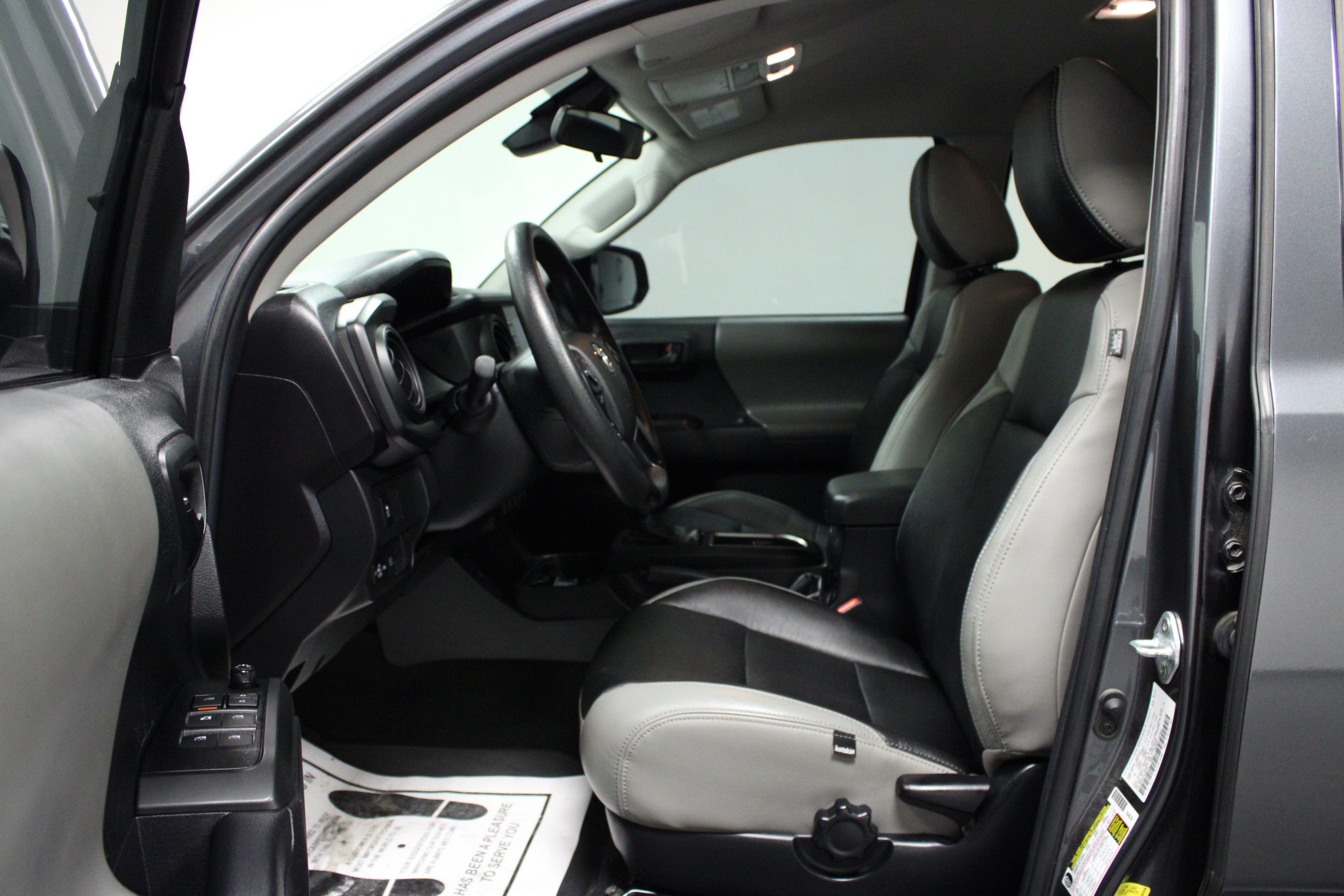 Used 2023 Toyota Tacoma SR RWD image 12