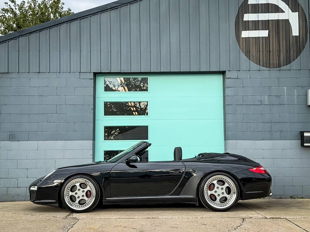 Used 2009 Porsche 911 Carrera RWD image 3