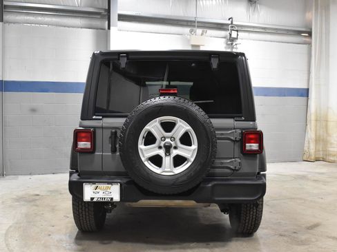Used 2021 Jeep Wrangler Unlimited Sport image 24