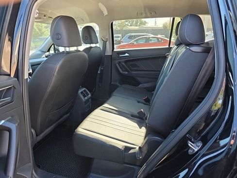 Used 2023 Volkswagen Tiguan SE image 46