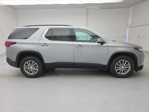 Used 2023 Chevrolet Traverse LT AWD/4WD image 11