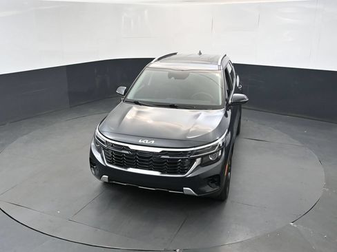 Used 2024 Kia Seltos EX AWD/4WD image 30