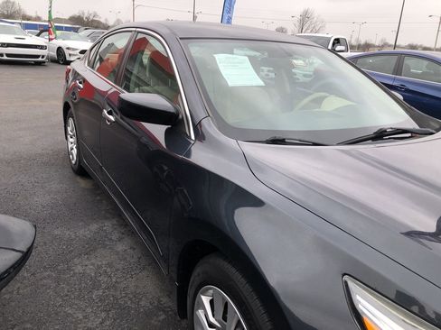Used 2016 Nissan Altima 2.5 S w/ Power Driver Seat Package image 6
