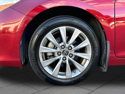 Used 2015 Toyota Camry XLE FWD image 11