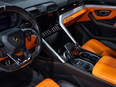 Used 2021 Lamborghini Urus AWD/4WD image 52