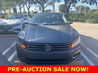 Used 2017 Volkswagen Passat 1.8T S image 1