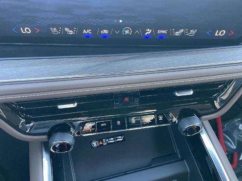 New 2026 Chevrolet Suburban High Country AWD/4WD image 37