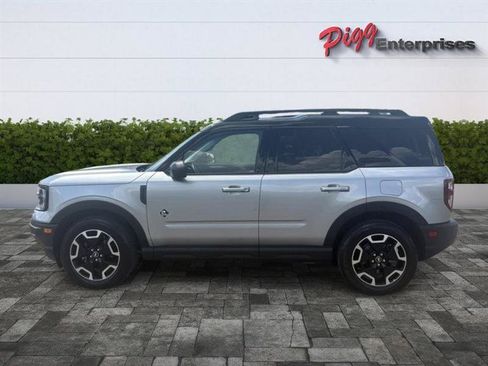 Used 2023 Ford Bronco Sport Outer Banks w/ Tech Package AWD/4WD image 2