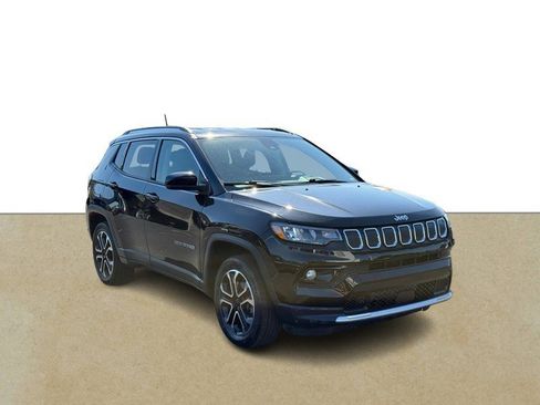 Used 2022 Jeep Compass Limited image 10