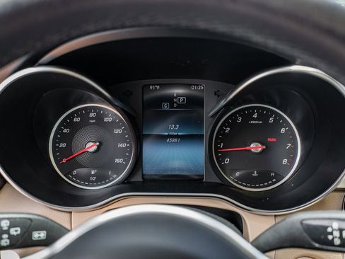 Used 2022 Mercedes-Benz GLC 300 image 25
