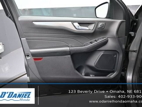 Used 2022 Ford Escape Titanium AWD/4WD image 23