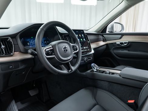 New 2026 Volvo XC90 B6 Plus w/ Protection Package Premier image 12