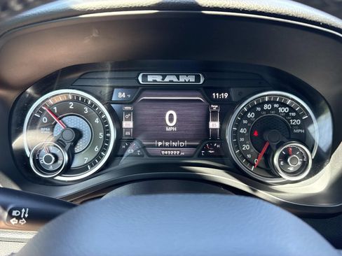 Used 2022 RAM 1500 Big Horn AWD/4WD image 16