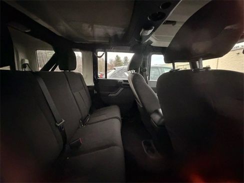 Used 2018 Jeep Wrangler Unlimited Sport S image 16