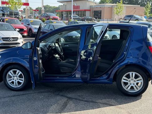Used 2014 Chevrolet Sonic LT w/ Fun and Sun Package FWD image 13