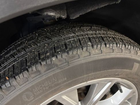 Used 2023 Ford Explorer Limited w/ Equipment Group 301A image 12