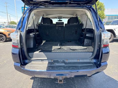 Used 2016 Toyota 4Runner SR5 AWD/4WD image 23