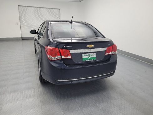 Used 2015 Chevrolet Cruze LT w/ RS Package FWD image 6