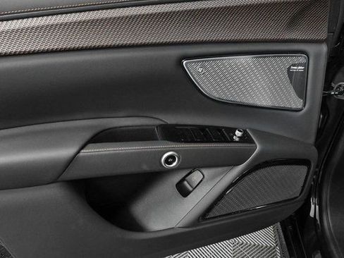 New 2025 Maserati Grecale Folgore image 5