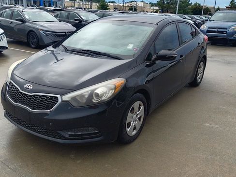 Used 2015 Kia Forte LX w/ Popular Package FWD image 4