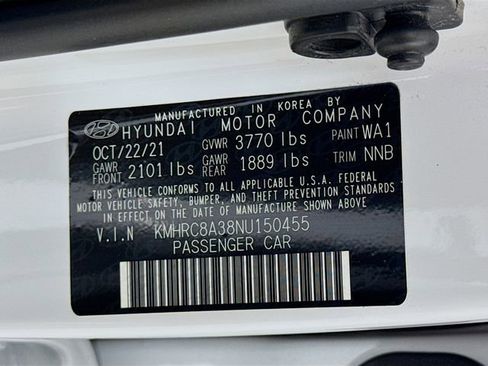 Used 2022 Hyundai Venue Limited image 16