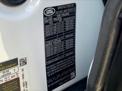 New 2026 Land Rover Range Rover Velar Dynamic SE image 12