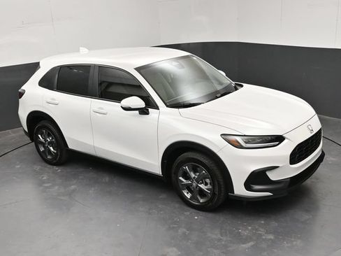 Used 2027 Honda HR-V LX image 17