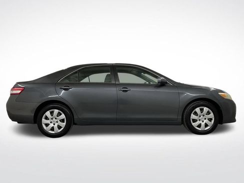 Used 2011 Toyota Camry LE FWD image 28