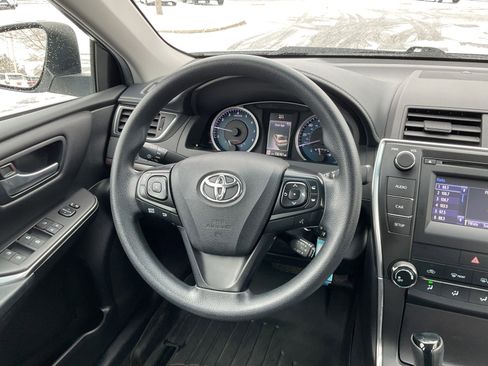 Used 2017 Toyota Camry LE image 16