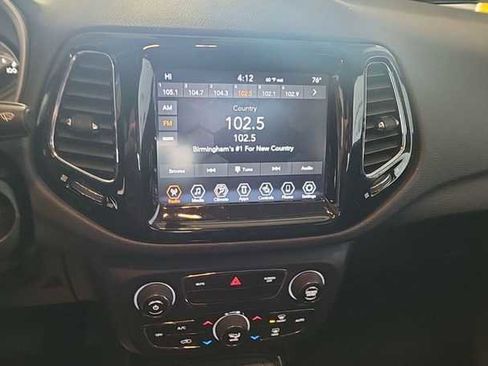 Used 2020 Jeep Compass Limited image 4