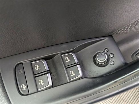 Used 2018 Audi Q3 2.0T Premium image 13