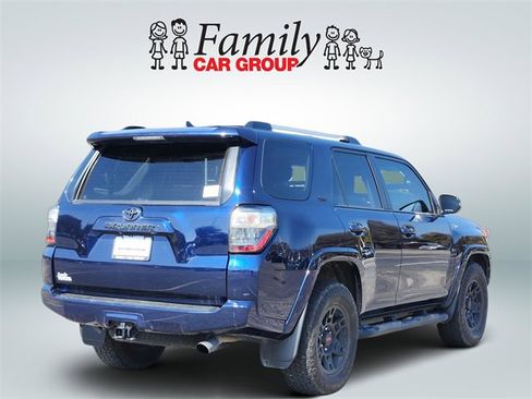 Used 2022 Toyota 4Runner SR5 Premium w/ Moonroof Package image 4