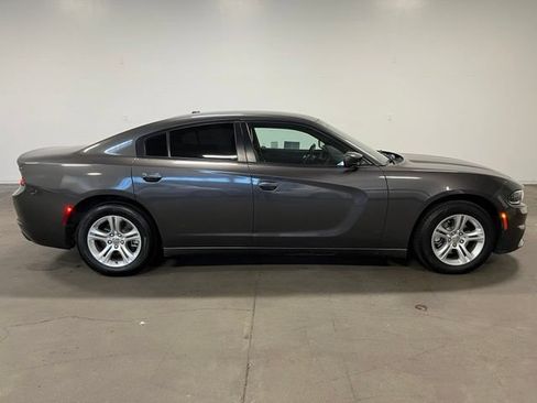Used 2021 Dodge Charger SXT w/ Leather Interior Group RWD image 4